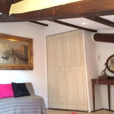 Apartment Garibaldi Mansarde