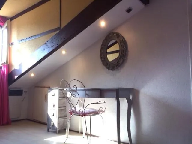 Garibaldi Mansarde * ניס